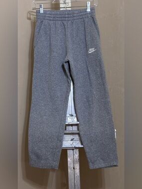 Nike Kids Gray Sweatpants & White Logo Sz Large